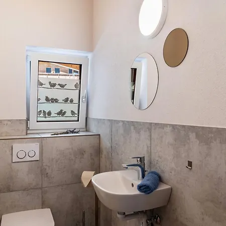 Tirolee Marchegg - Chalet شاليه فيلدشوناو